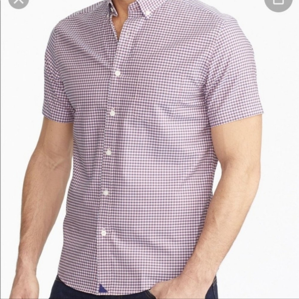 UNTUCKit - Classic Cotton Short Sleeve Concord Shirt in Size XXXL
